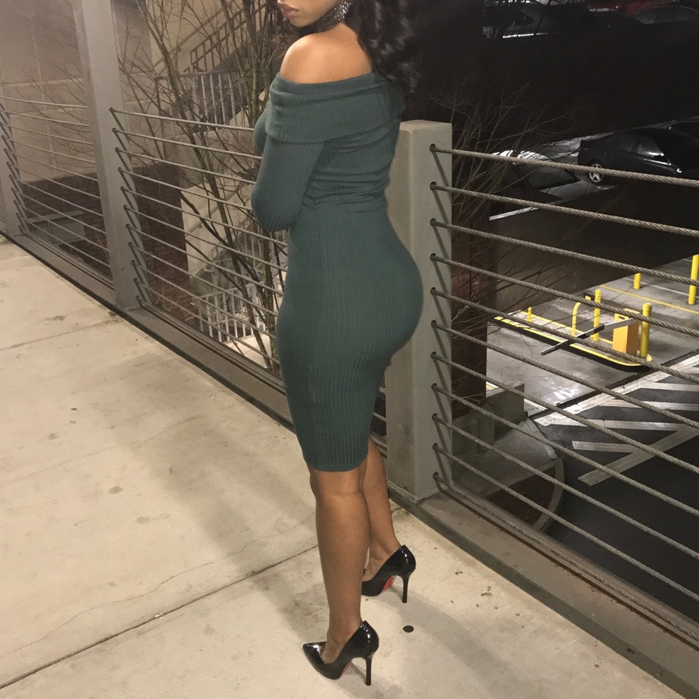 Olive off shoulders sweater dress